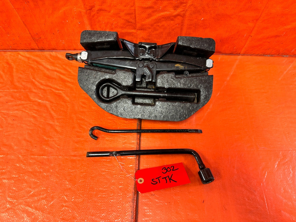 13-16 HYUNDAI GENESIS COUPE - SPARE TIRE TOOL KIT W/ SCISSOR JACK & ALL OEM #3024