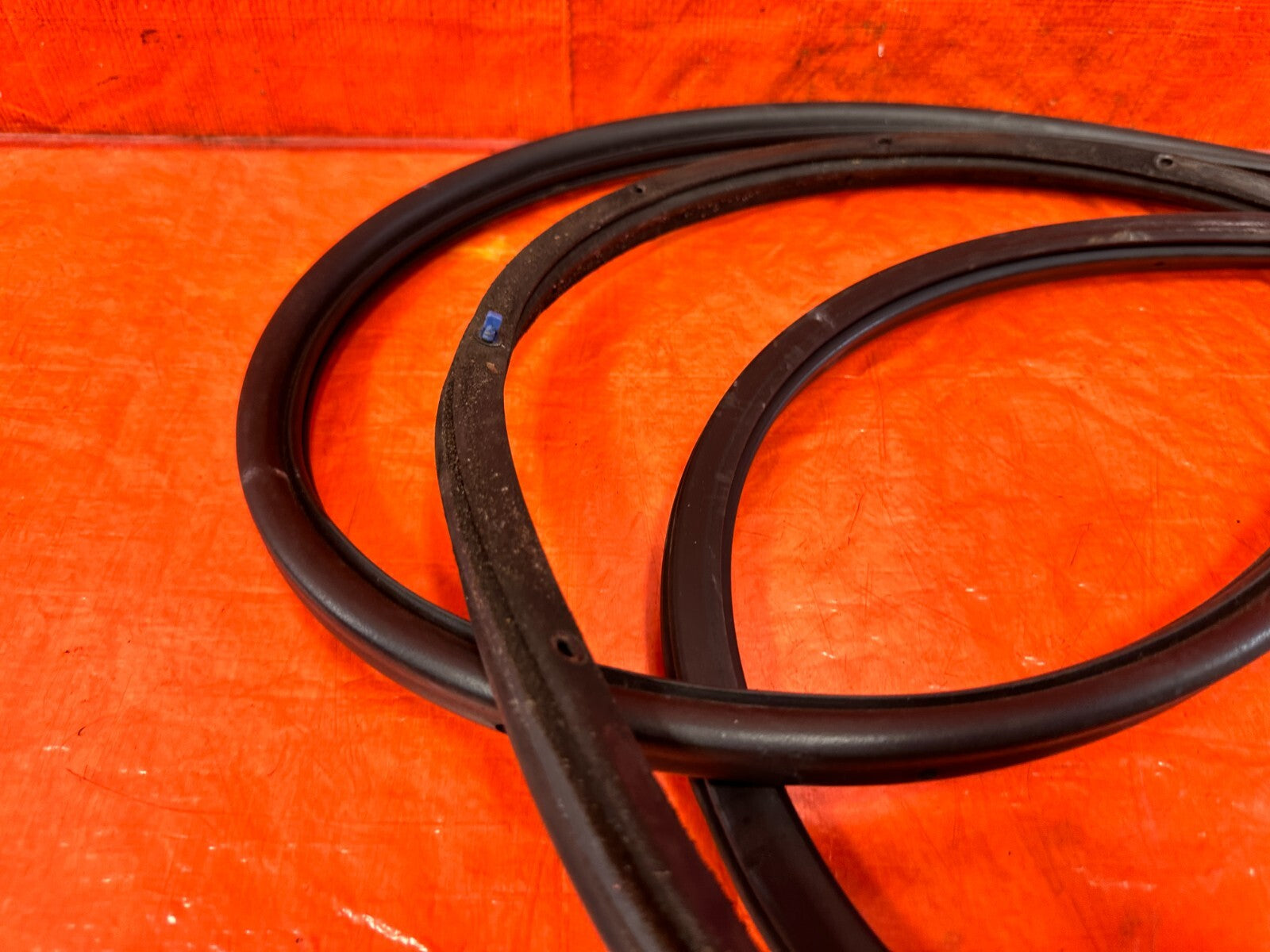 96 00 HONDA CIVIC SEDAN RIGHT FRONT WEATHER STRIP TRIM SEAL GASKET 2975