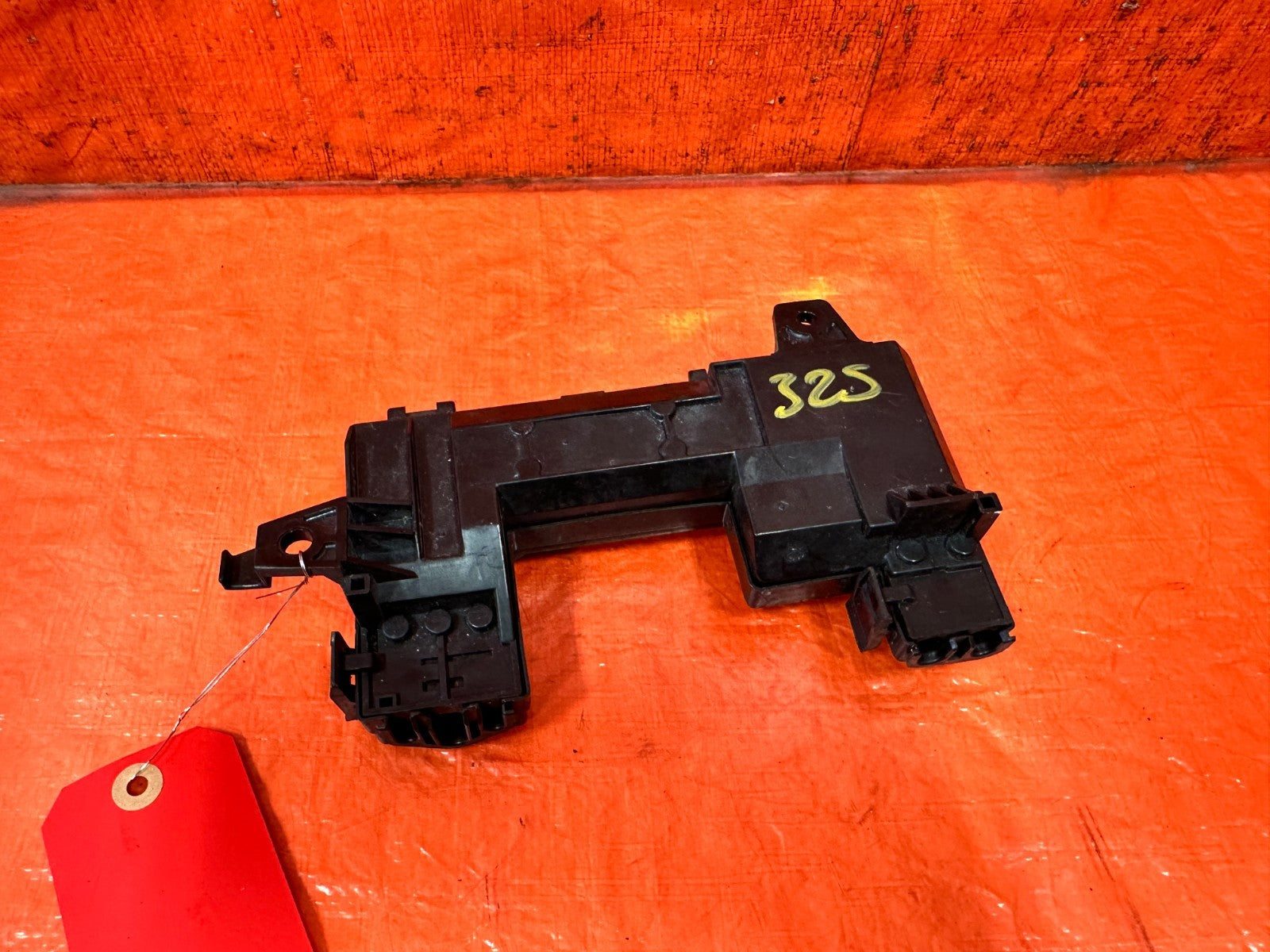 90 91 HONDA CIVIC HATCHBACK   EXTERIOR ENGINE BAY FUSE BOX COVER LID DIAGRAM 3252