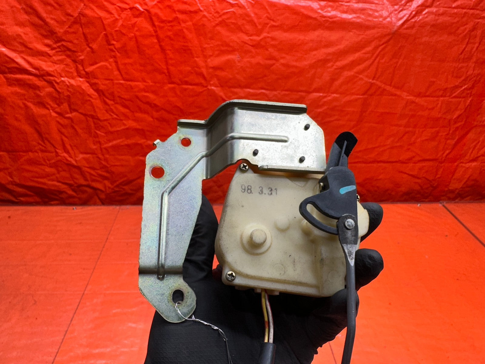 97 01 HONDA CRV RIGHT PASSENGER SIDE REAR DOOR LOCK ACTUATOR #301 OEM FACTORY4