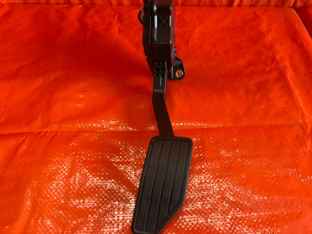 18 21 SUBARU CROSSTREK   ACCELERATOR PEDAL   GASOLINE GAS THROTTLE   OEM OE #723