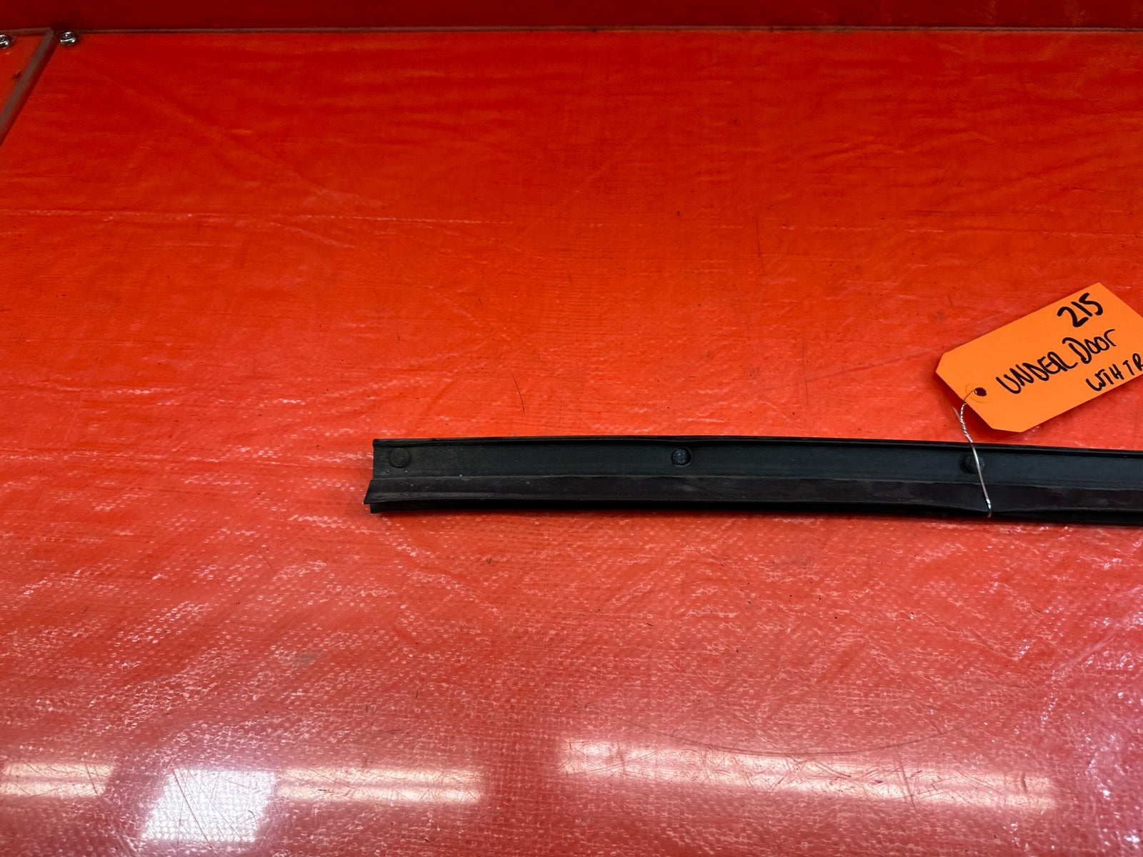 14 16 INFINITI Q50   LEFT / RIGHT   REAR DOOR   LOWER WEATHER TRIM STRIP OEM 2157