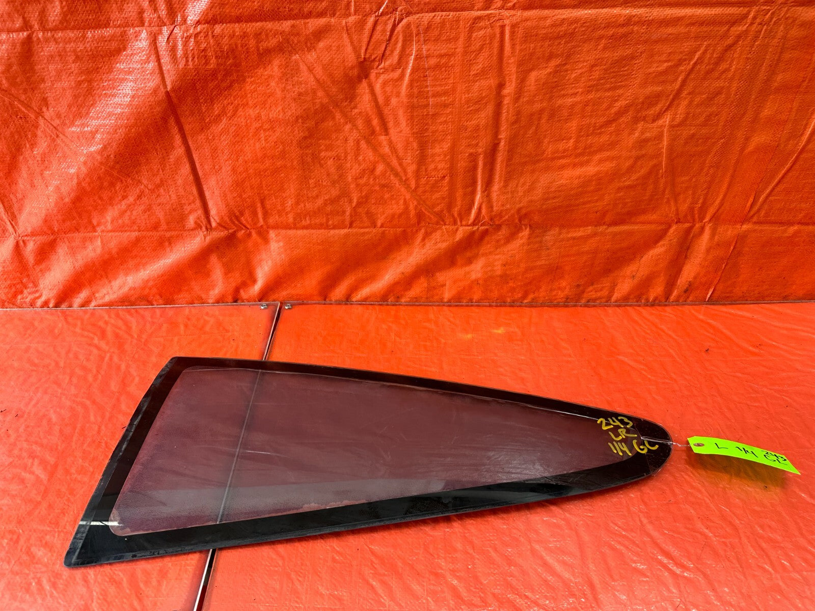 88 91 HONDA CRX   DRIVER LEFT REAR 1/4 GLASS WINDOW   OEM FACTORY #2430