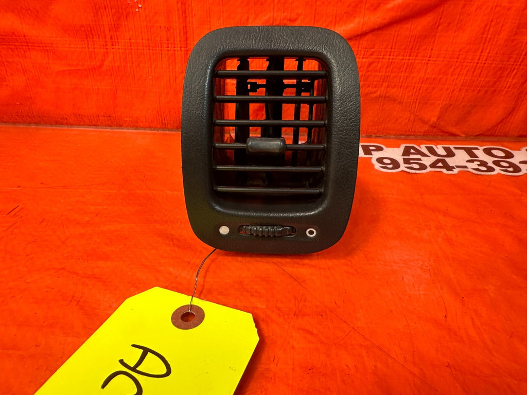 94 01 ACURA INTEGRA   PASSENGER RIGHT AC AIR CONDITIONING VENT R RH   OEM OE 2536