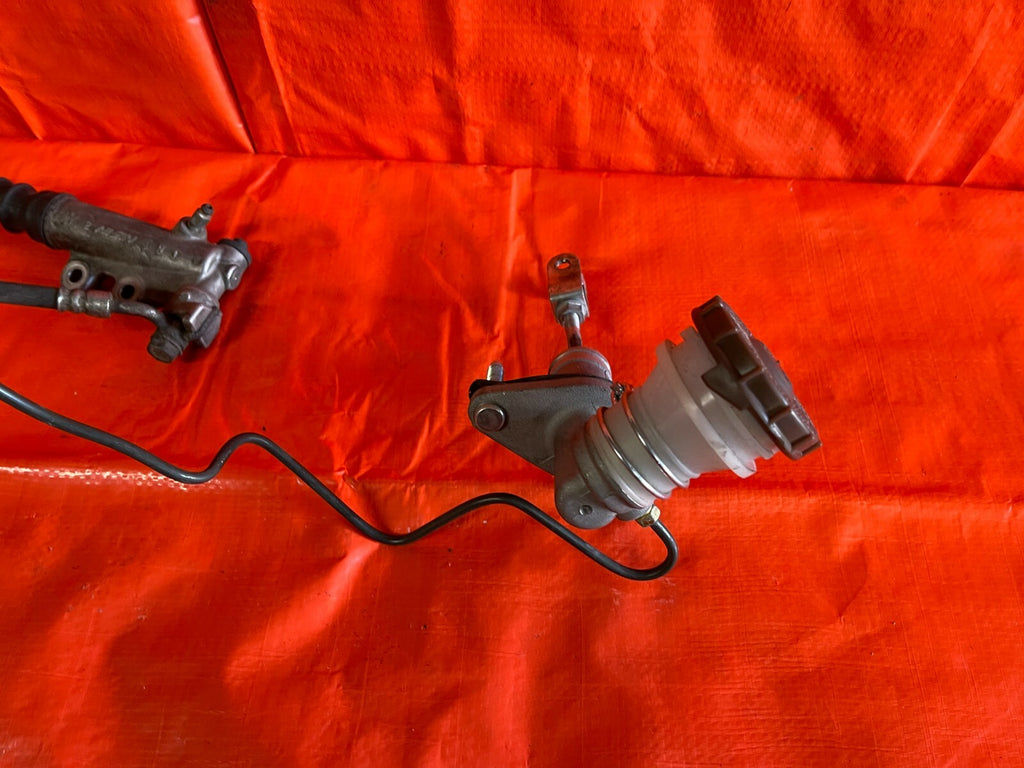 04 09 HONDA S2000   AP2   CLUTCH MASTER CYLINDER SLAVE CYLINDER & ALL LINES OEM2