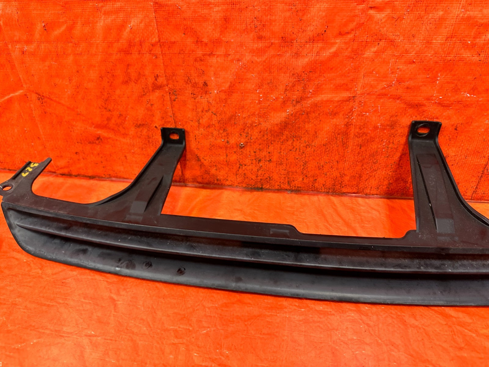 97 98 HONDA PRELUDE   FRONT BUMPER GRILLE ASSEMBLY   OEM FACTORY #3237