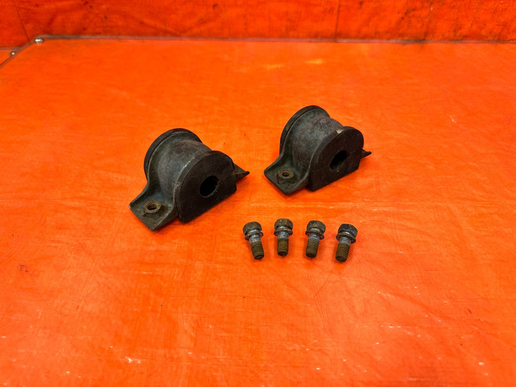 09 14 ACURA TSX   SWAY BAR MOUNTING BRACKET SET LEFT RIGHT BRACKETS   OEM #3051