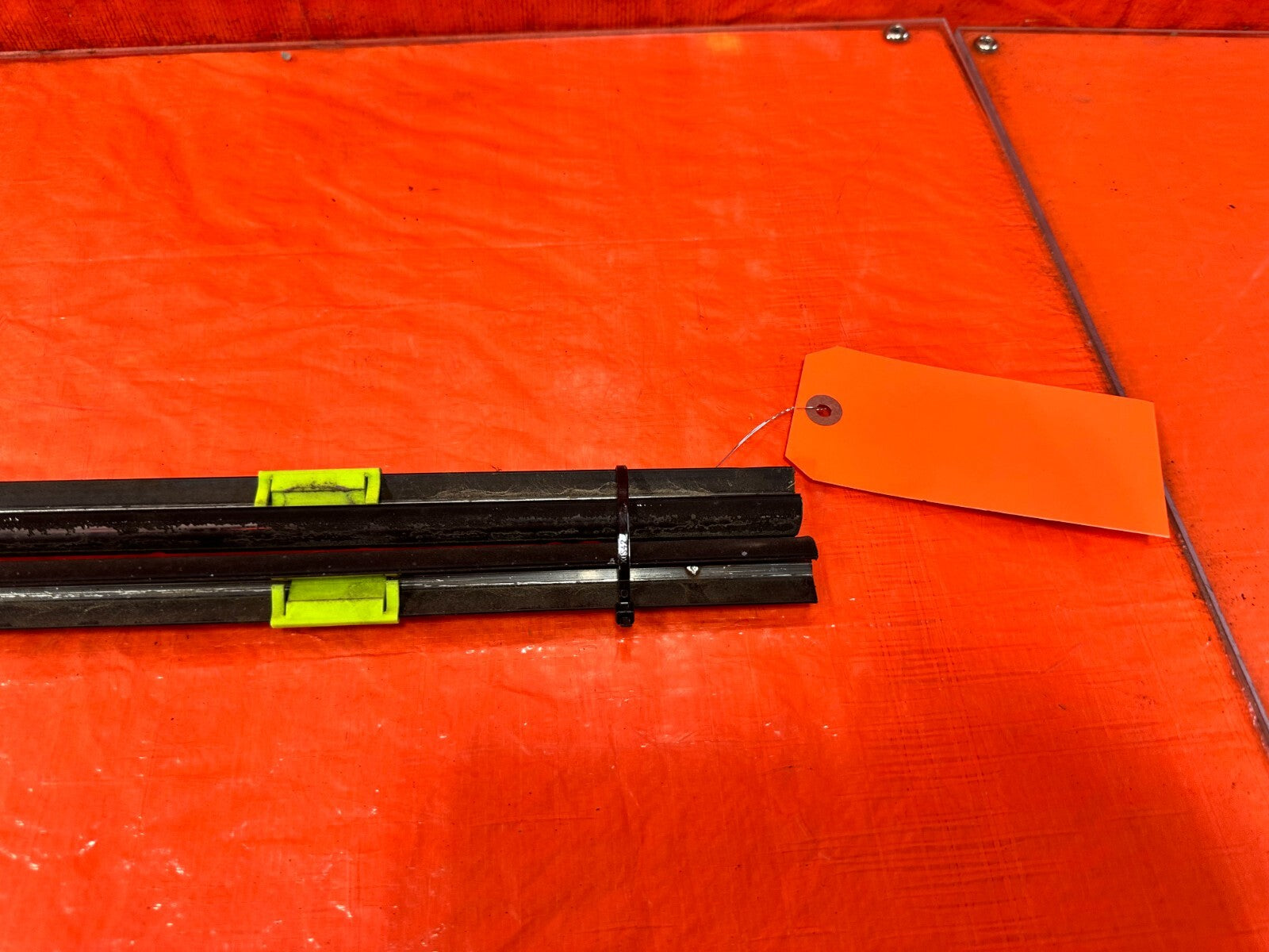 96 00 HONDA CIVIC COUPE HATCH EXTERIOR DOOR WINDOW GLASS TRIM SET LEFT RIGHT 2856