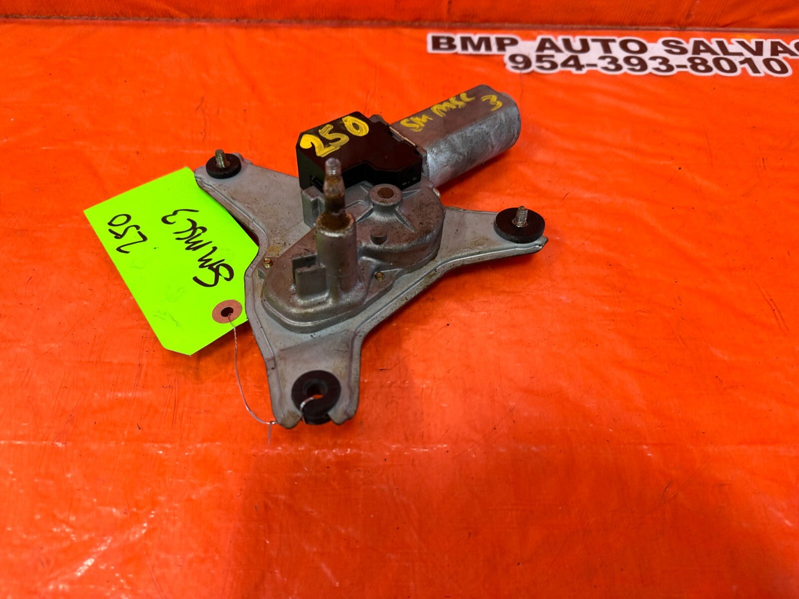 00 05 TOYOTA CELICA   REAR WINDSHIELD TAILGATE WIPER MOTOR   OEM FACTORY #2504