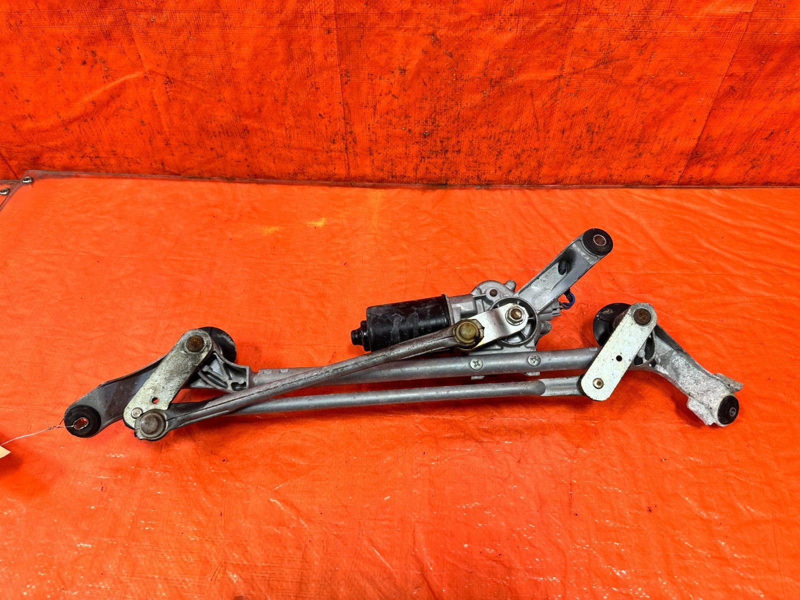 08 15 INFINITI G37 & Q60    2D COUPE   WINDSHIELD WIPER MOTOR W/ LINKAGE OEM 3287