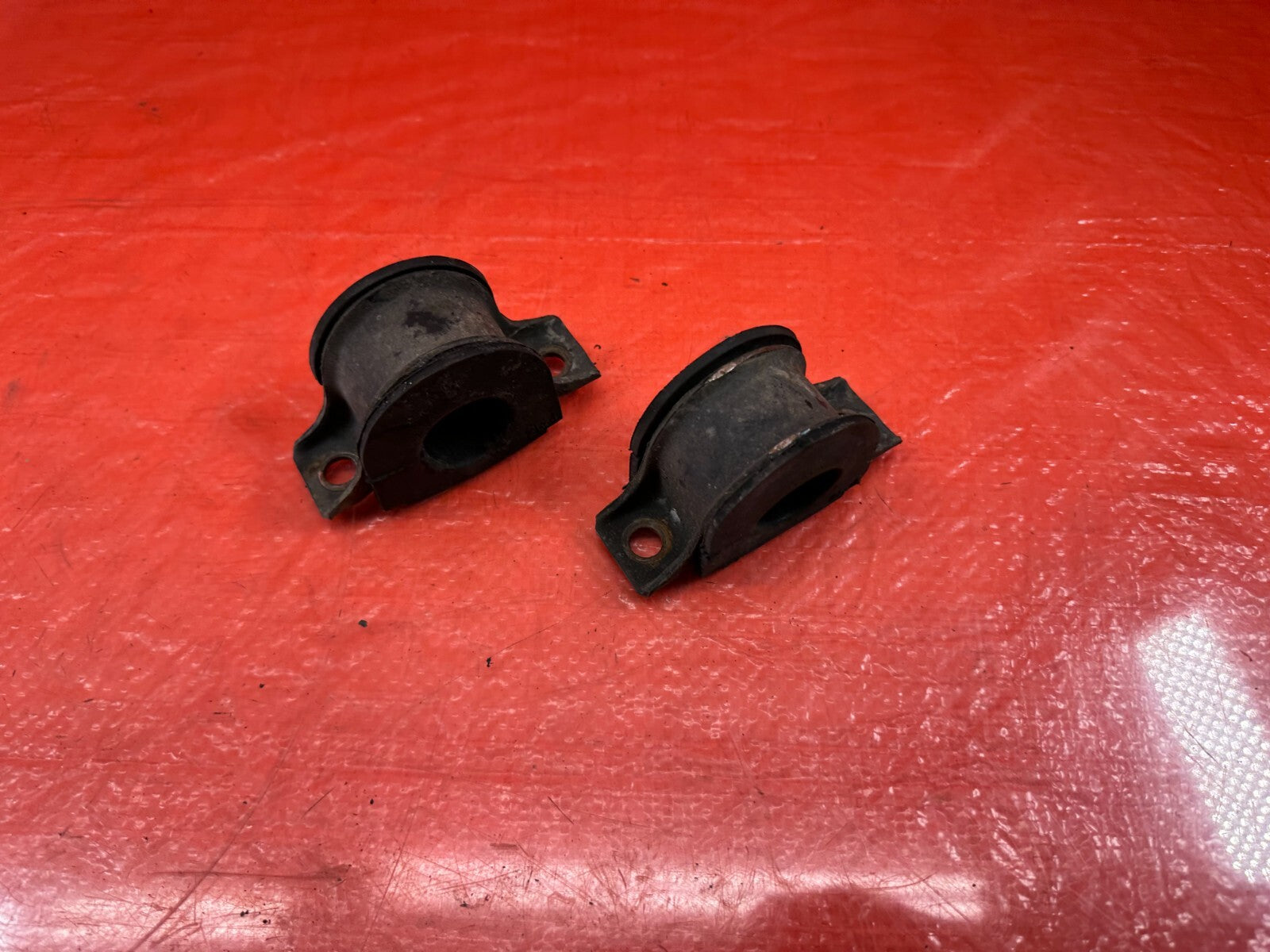 88 01 HONDA PRELUDE   FRONT SWAY BAR MOUNTING BRACKET & BUSHING SET   OEM #2106