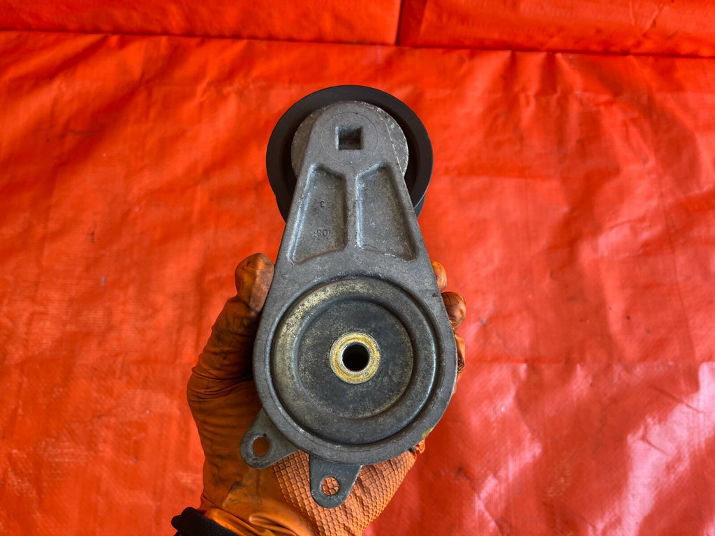 08 10 INFINITI G37 SPORT S COUPE VQ37VHR   IDLER PULLEY W/ BRACKET   OEM FACTORY4