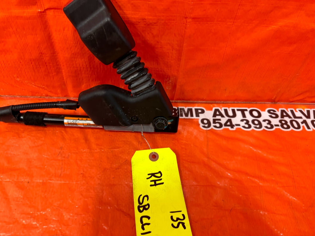 07 11 HONDA CIVIC SI SEDAN   PASSENGER RIGHT FRONT SEAT BELT CLIP BUCKLE OEM 1353