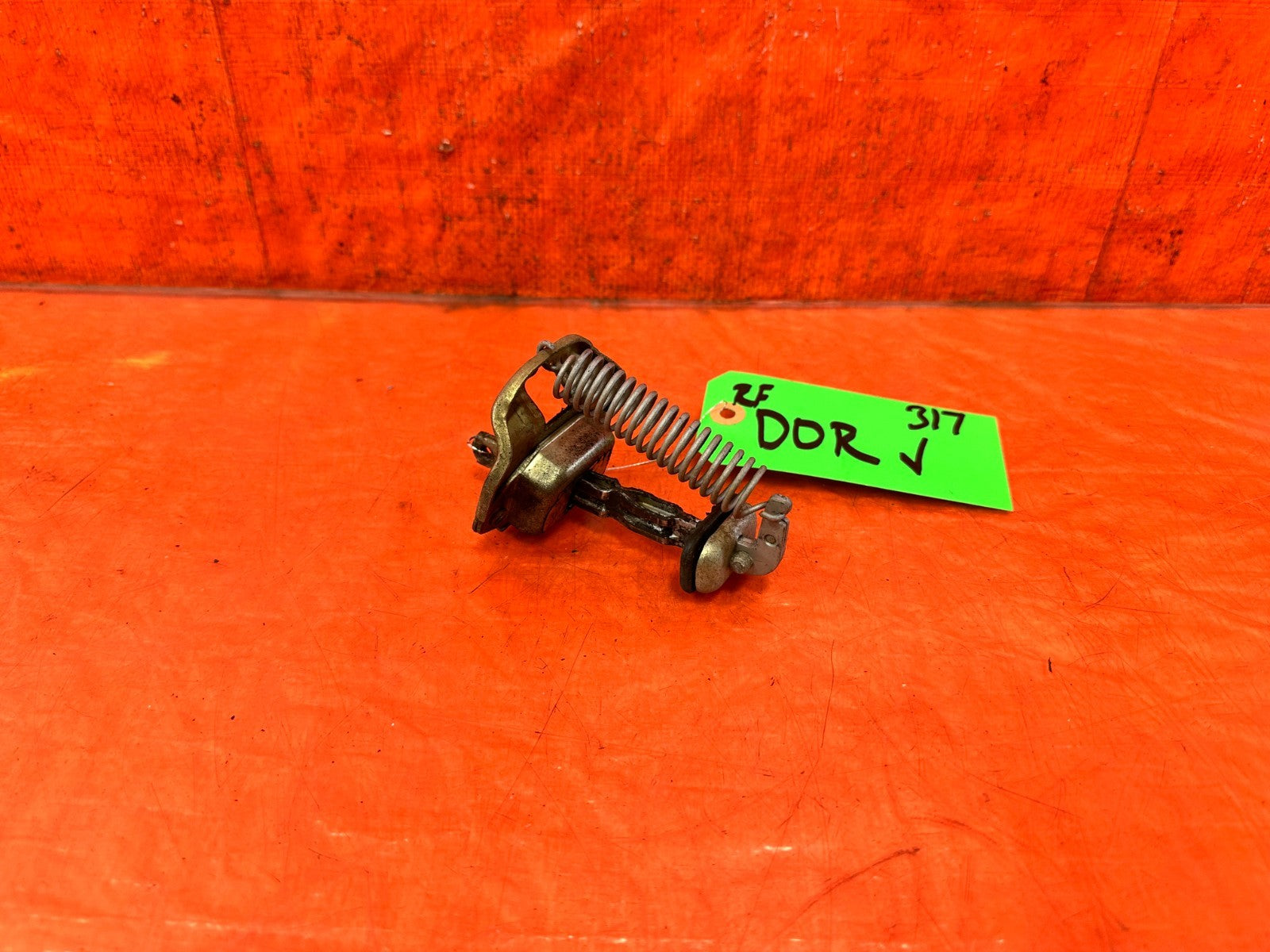 90 91 HONDA CIVIC HATCHBACK   PASSENGER RIGHT DOOR CHECKER HINGE ARM STOPPER 3172