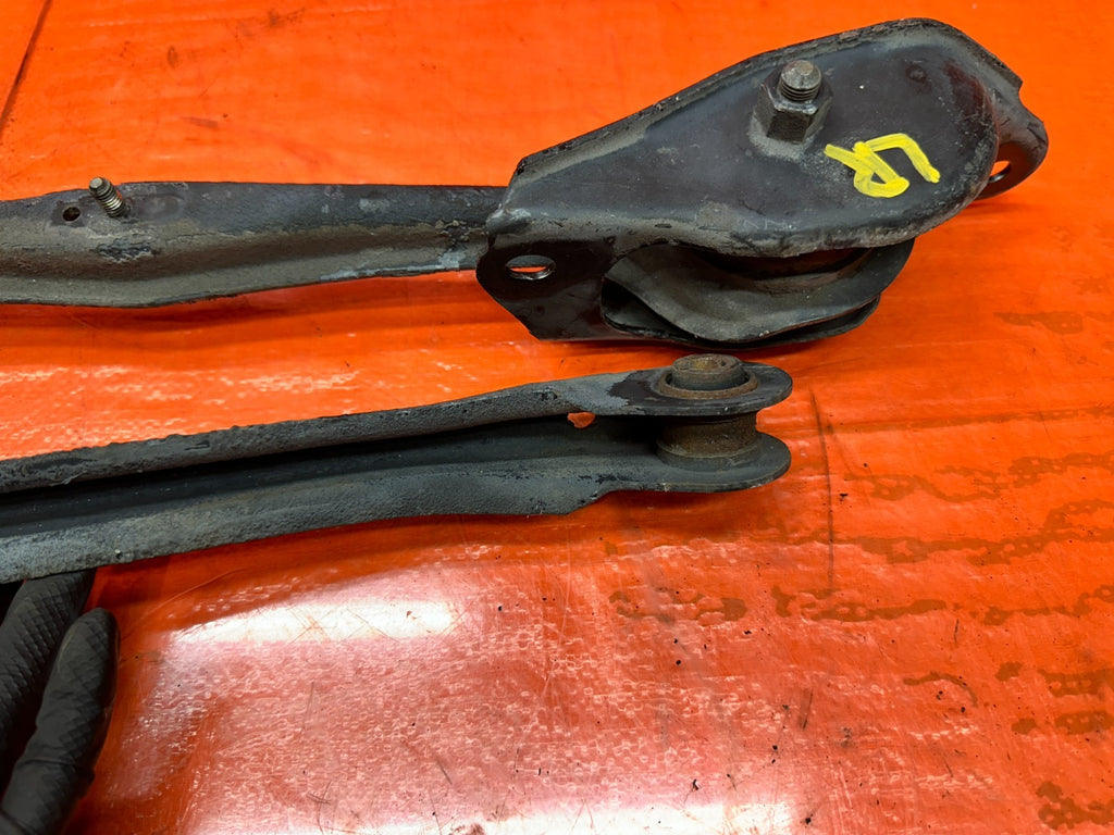 92 96 HONDA PRELUDE LEFT REAR CONTROL ARMS SET OEM FACTORY OE #33213