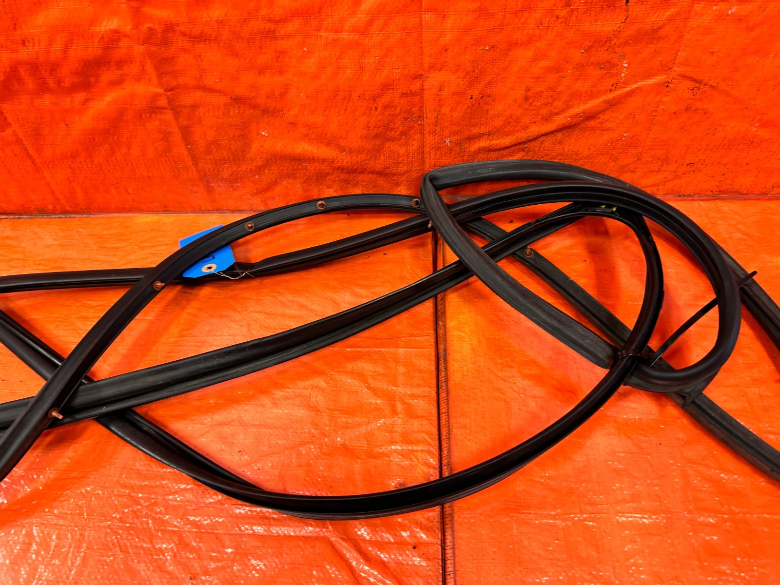 09 14 ACURA TSX   DRIVER LEFT FRONT   WEATHER STRIP TRIM & RUN CHANNEL OEM 3213