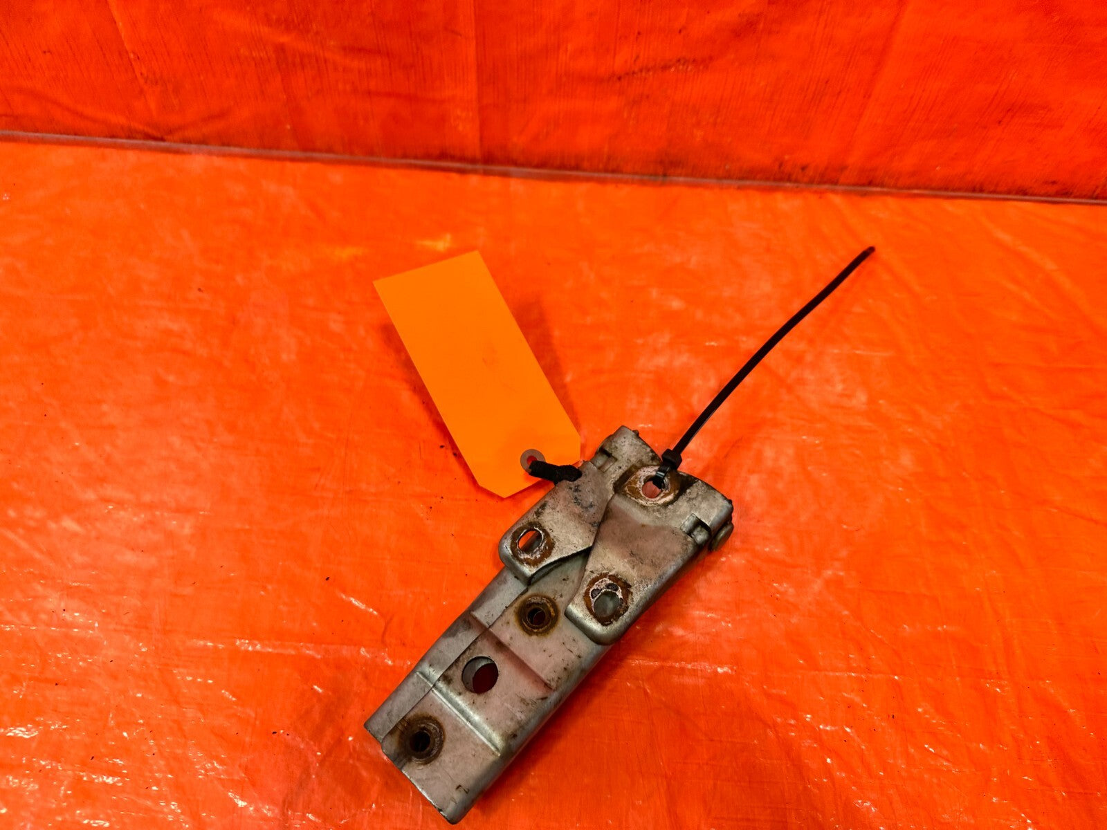 92 96 HONDA PRELUDE   LEFT & RIGHT HOOD HINGES   OEM FACTORY #2738