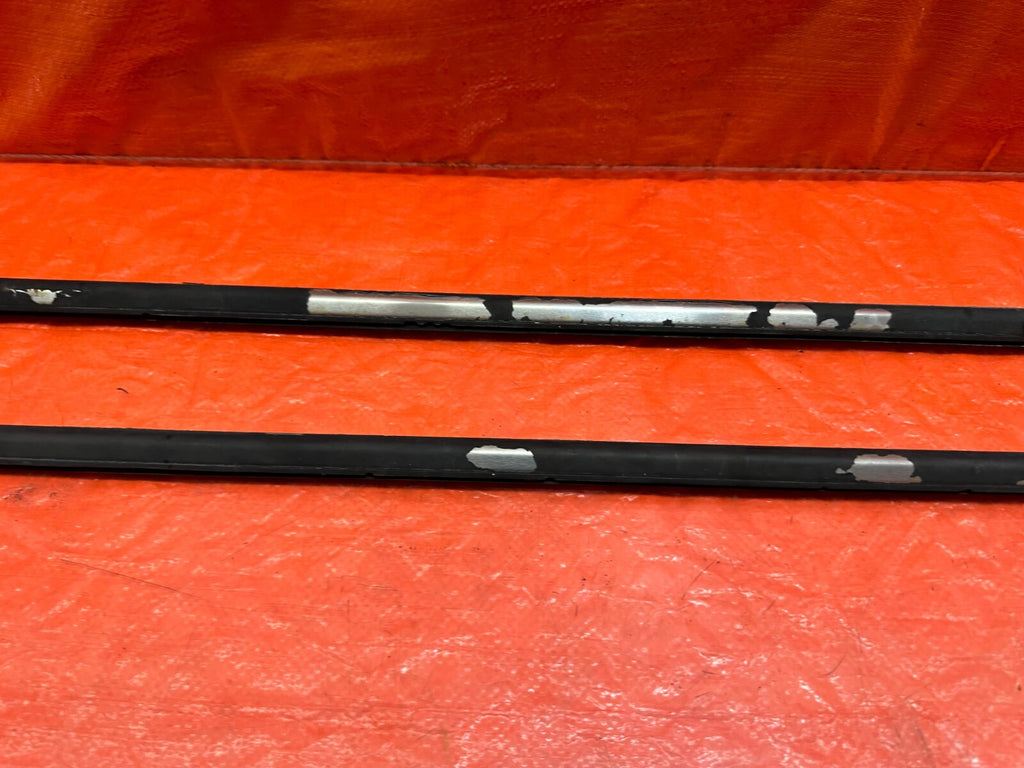 96 00 HONDA CIVIC COUPE HATCH EXTERIOR DOOR WINDOW GLASS TRIM SET LEFT RIGHT 2029