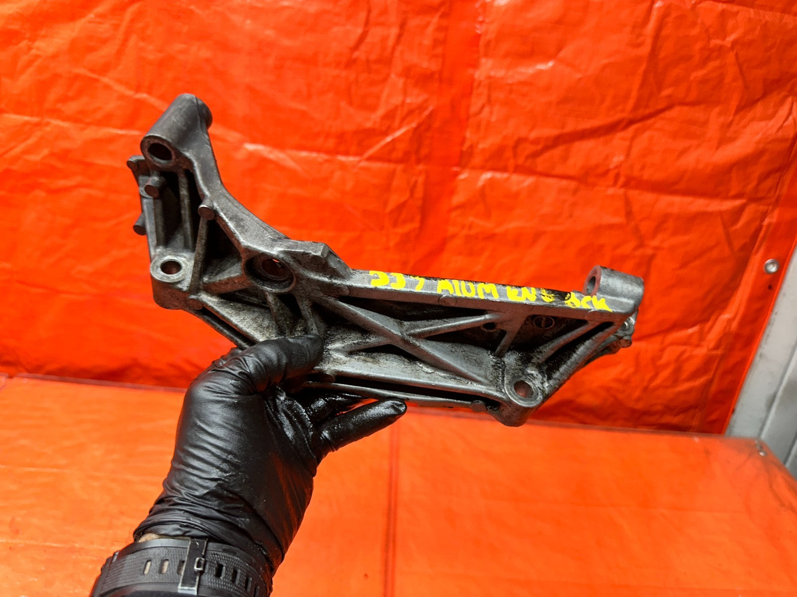 97 01 HONDA PRELUDE 2.2L MT MANUAL TRANSMISSION ALUMINUM LOWER MOUNT BRACKET #338