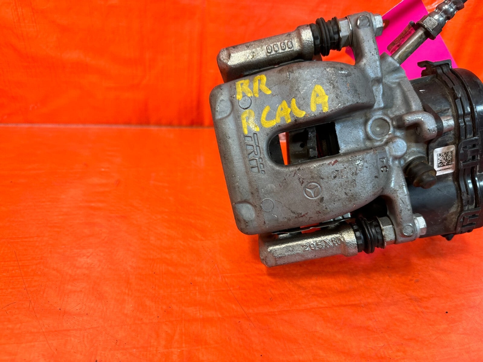 14 19 MERCEDES BENZ CLA 250   FWD   PASSENGER RIGHT REAR BRAKE CALIPER   OEM 12