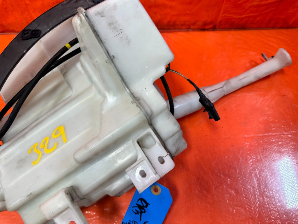 08 15 INFINITI G37 COUPE   WINDSHIELD WIPER RESERVOIR TANK W/ MOTOR    OEM 3293