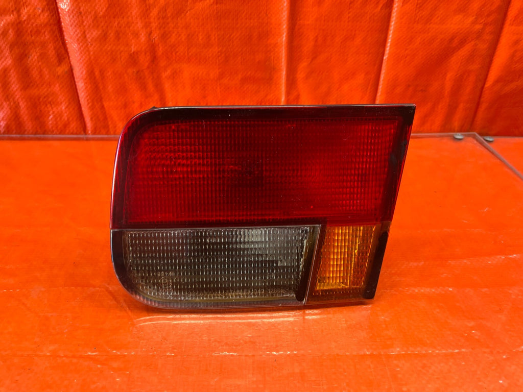 96 98 HONDA CIVIC   COUPE   PASSENGER RIGHT   INNER TAIL LIGHT LAMP   OEM #1300