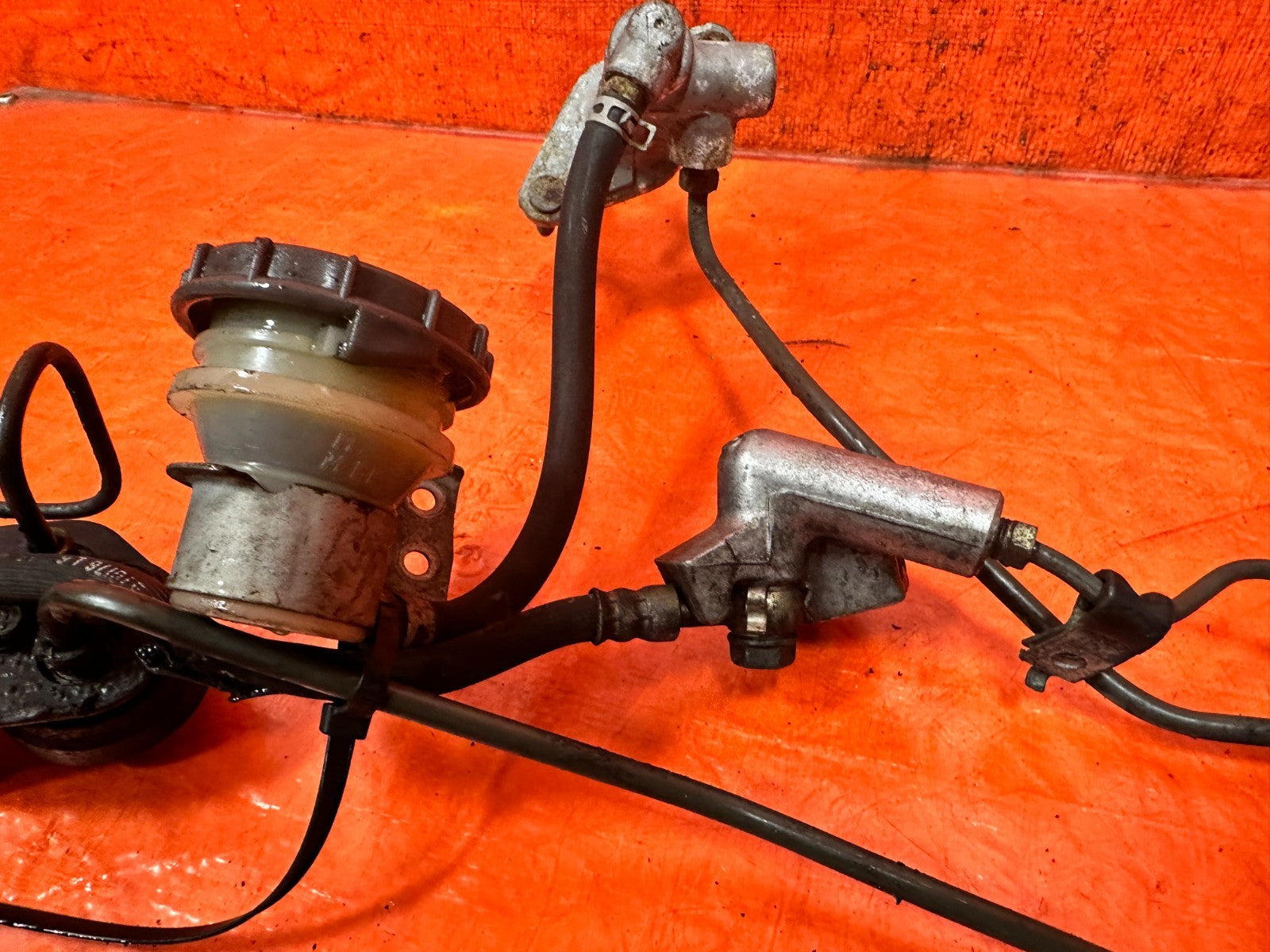 97 01 HONDA PRELUDE   CLUTCH MASTER CYLINDER W/ LINE   OEM FACTORY #32315