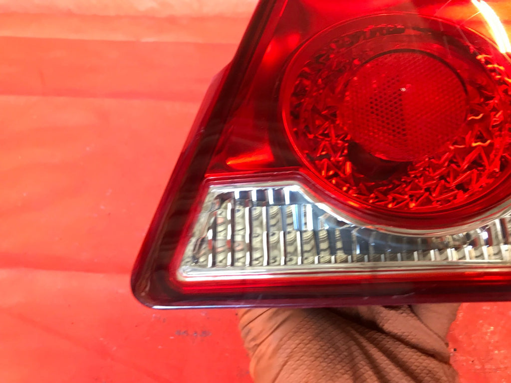 OEM 2013 2014 2015 CHEVROLET CRUZE PASSENGER RIGHT INNER TRUNK TAIL LIGHT LAMP1
