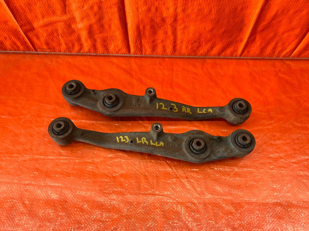 94 01 INTEGRA   GS GS R LS REAR LOWER CONTROL ARM SET   LEFT RIGHT ARMS OEM #1230
