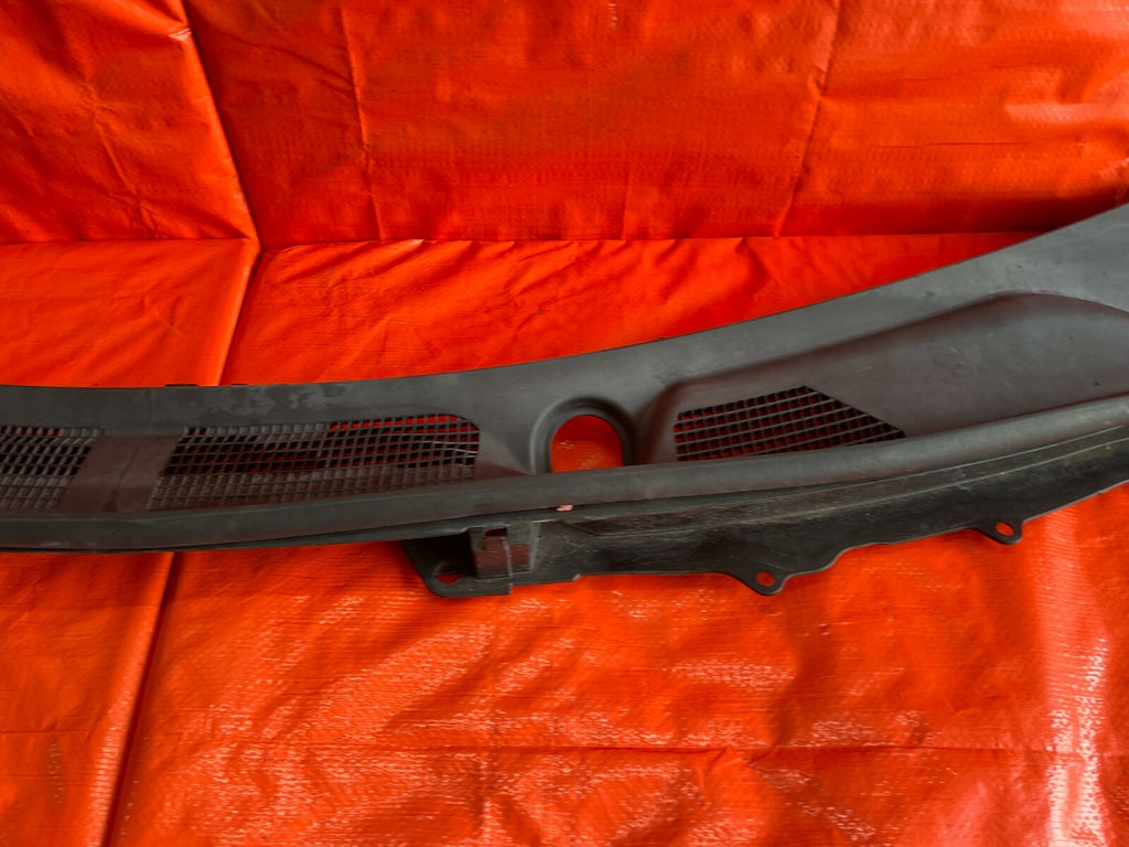 08 10 INFINITI G37 SPORT S 2D COUPE   FRONT WINDSHIELD WIPER COWL SET LEFT RIGHT4