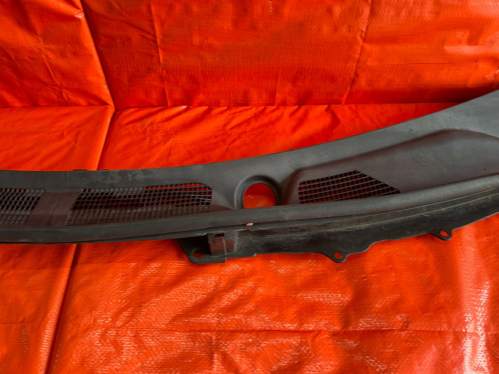 08 10 INFINITI G37 SPORT S 2D COUPE   FRONT WINDSHIELD WIPER COWL SET LEFT RIGHT4