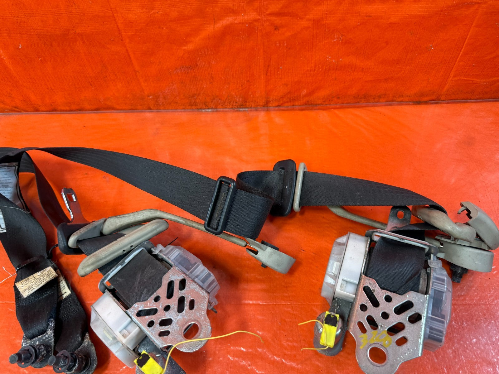 08 13 INFINITI G37 COUPE 2D   LEFT & RIGHT FRONT SEAT BELTS   OEM FACTORY #3286