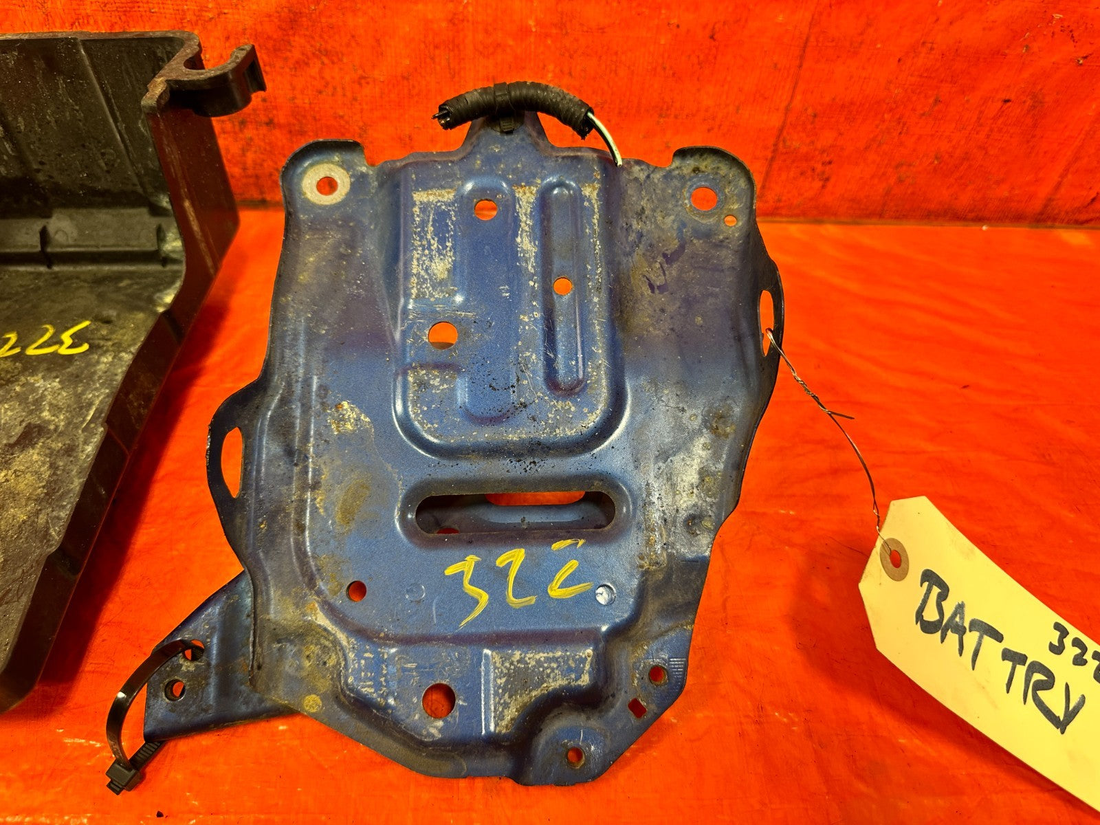 04 08 ACURA TSX   BATTERY TRAY   OEM FACTORY #3222