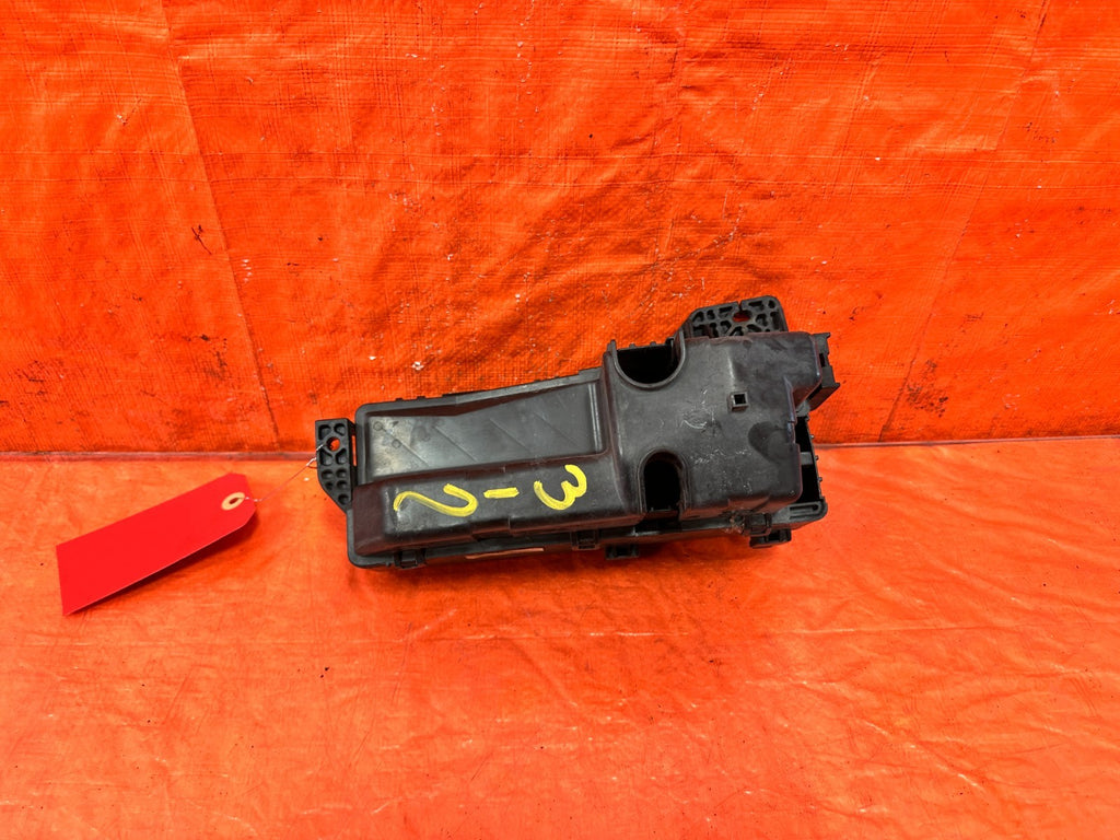 2005 05 ACURA TSX   EXTERIOR / ENGINE BAY   FUSE BOX PANEL   OEM FACTORY #3121