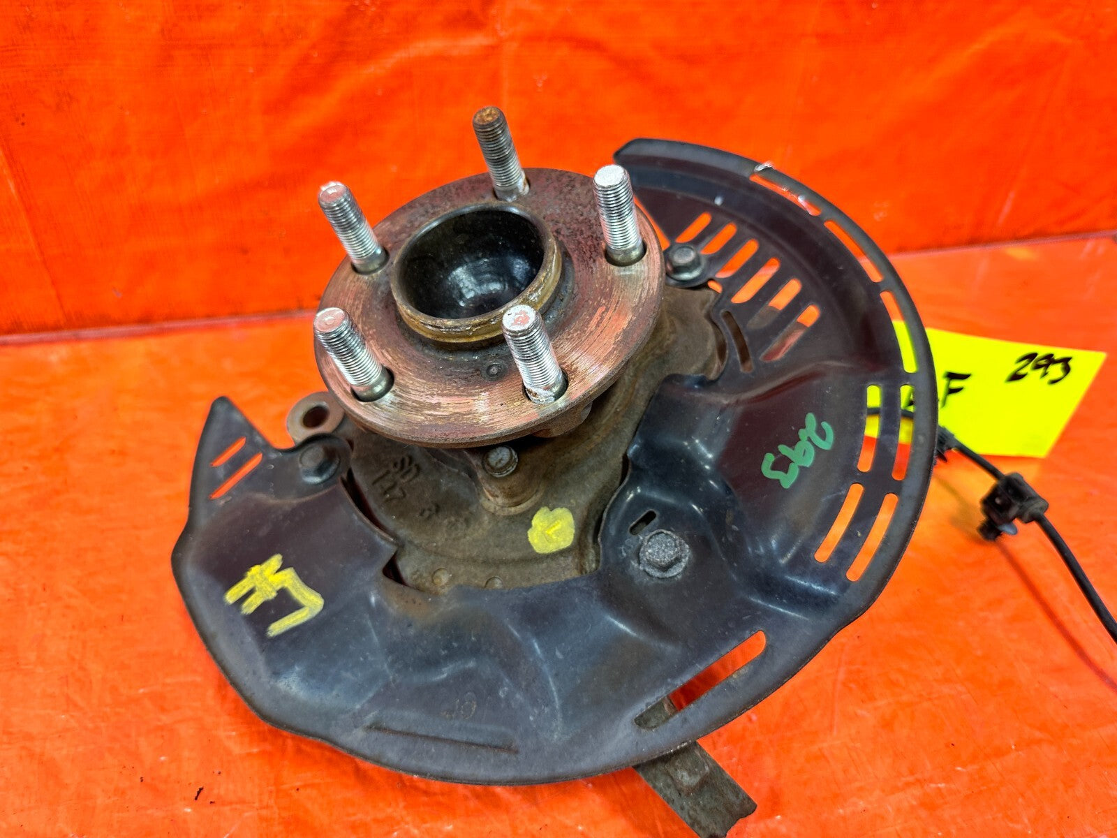 13 16 SCION FRS BRZ 86   DRIVER LEFT FRONT SPINDLE KNUCKLE HUB   OEM #2931