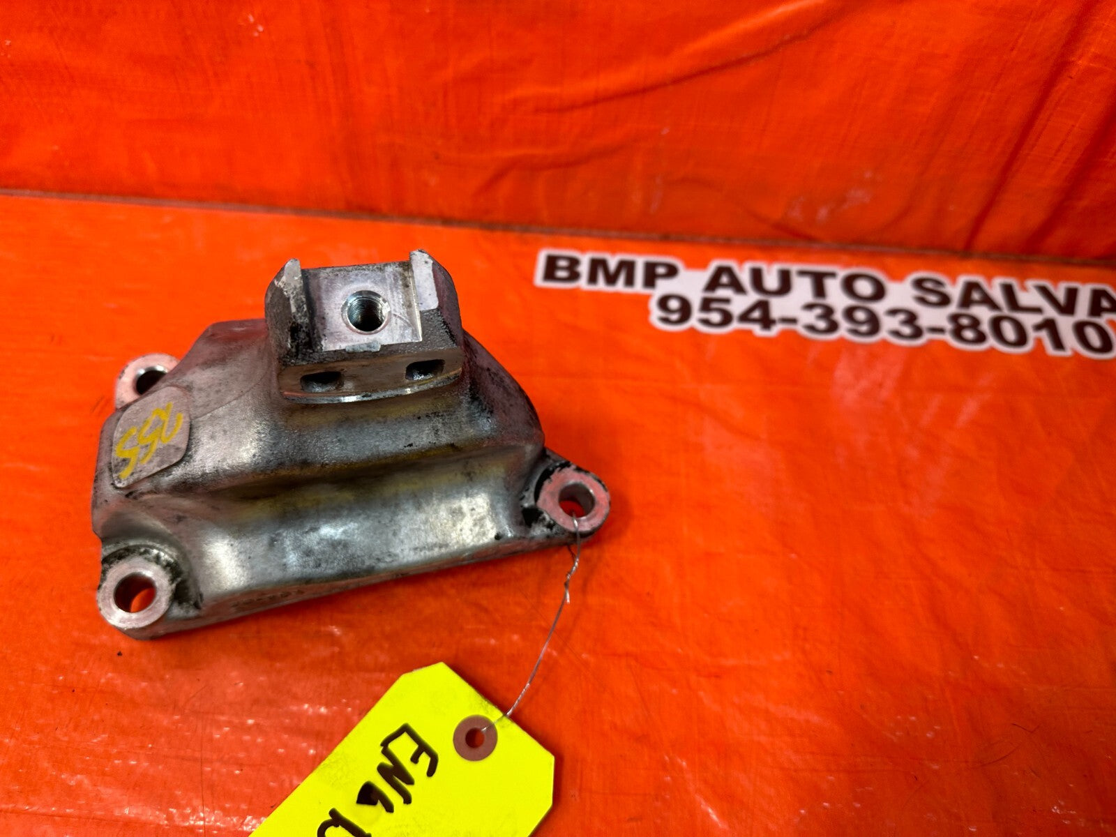 04 08 ACURA TSX   FRONT ALUMINUM ENGINE MOUNTING BRACKET   OEM #2556