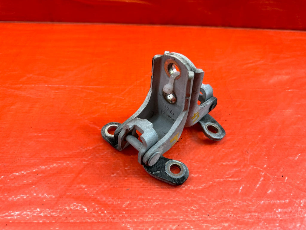 02 05 HONDA CIVIC SI EP3 HATCHBACK DOOR HINGE SET UPPER & LOWER RIGHT  OEM 1874