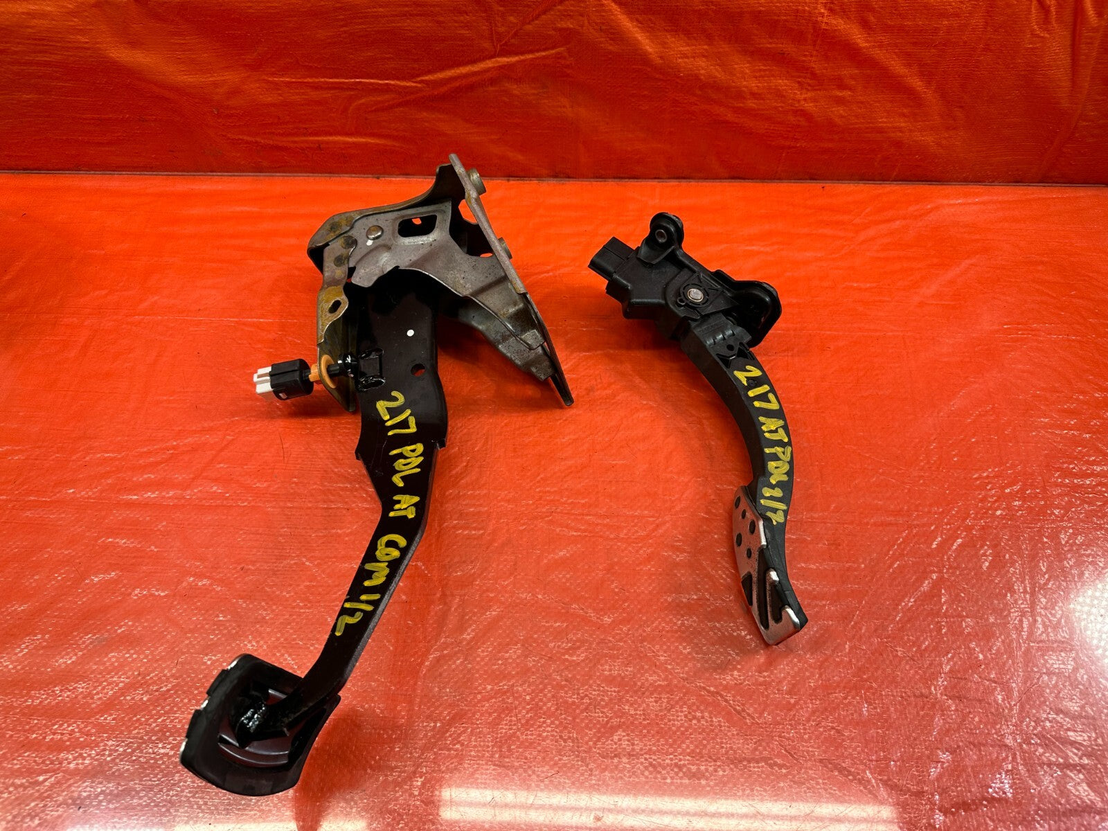 08 15 LANCER EVOLUTION X EVO 10   MR   AUTOMATIC GAS & BRAKE PEDALS   OEM #21710