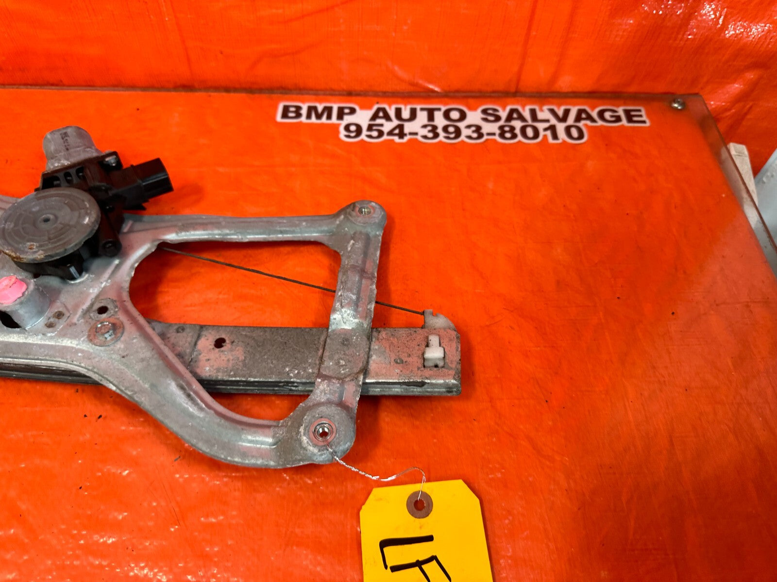 06 11 HONDA CIVIC SEDAN 4 DOOR   DRIVER LEFT FRONT   WINDOW REGULATOR   OEM #2605