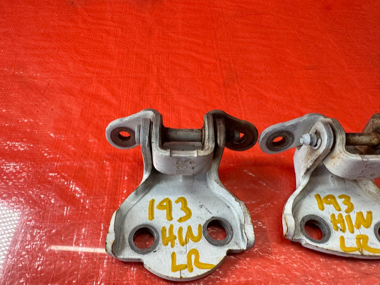 95 98 HONDA ODYSSEY DRIVER LEFT REAR UPPER & LOWER DOOR HINGES HINGE SET 1937