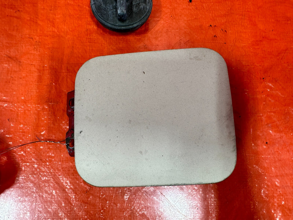 90 91 HONDA CIVIC HATCHBACK   FUEL LID / GAS CAP COVER   OEM 3253