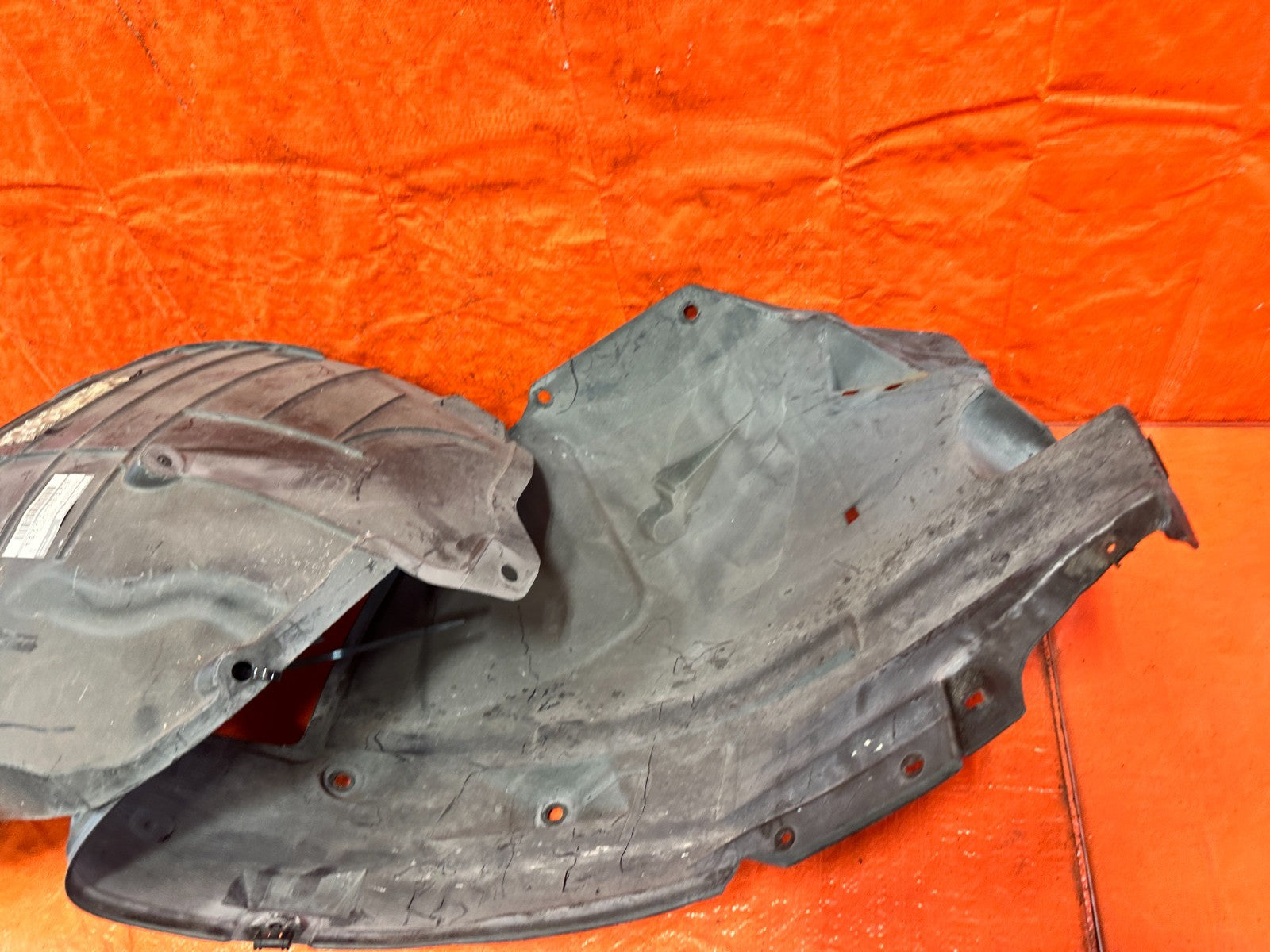 08 15 INFINITI G37 Q60 COUPE CONV RIGHT PASSENGER FRONT FENDER SPLASH LINER #3294