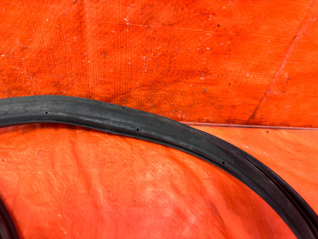 04 11 MAZDA RX8 RX 8   TRUNK WEATHER STRIP TRIM GASKET LINER RUBBER   OEM #3032