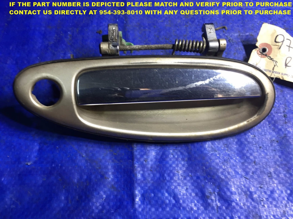 OEM 1997 NISSAN MAXIMA PASSENGER RIGHT FRONT EXTERIOR DOOR HANDLE1