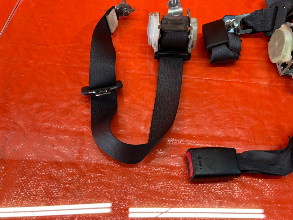 06 11 HONDA CIVIC SI COUPE   REAR SEAT BELT SET   SEAT BELTS LEFT RIGHT OEM #928