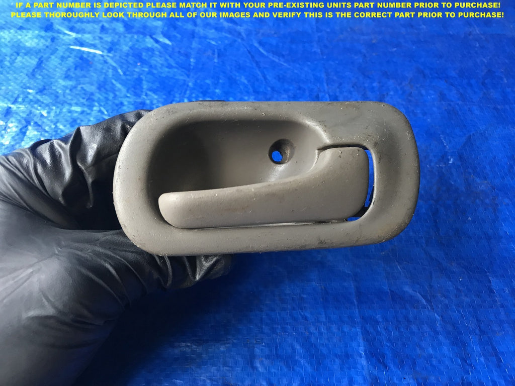 OEM 1996 1998 HONDA CIVIC SEDAN PASSENGER RIGHT REAR INTERIOR DOOR HANDLE   0