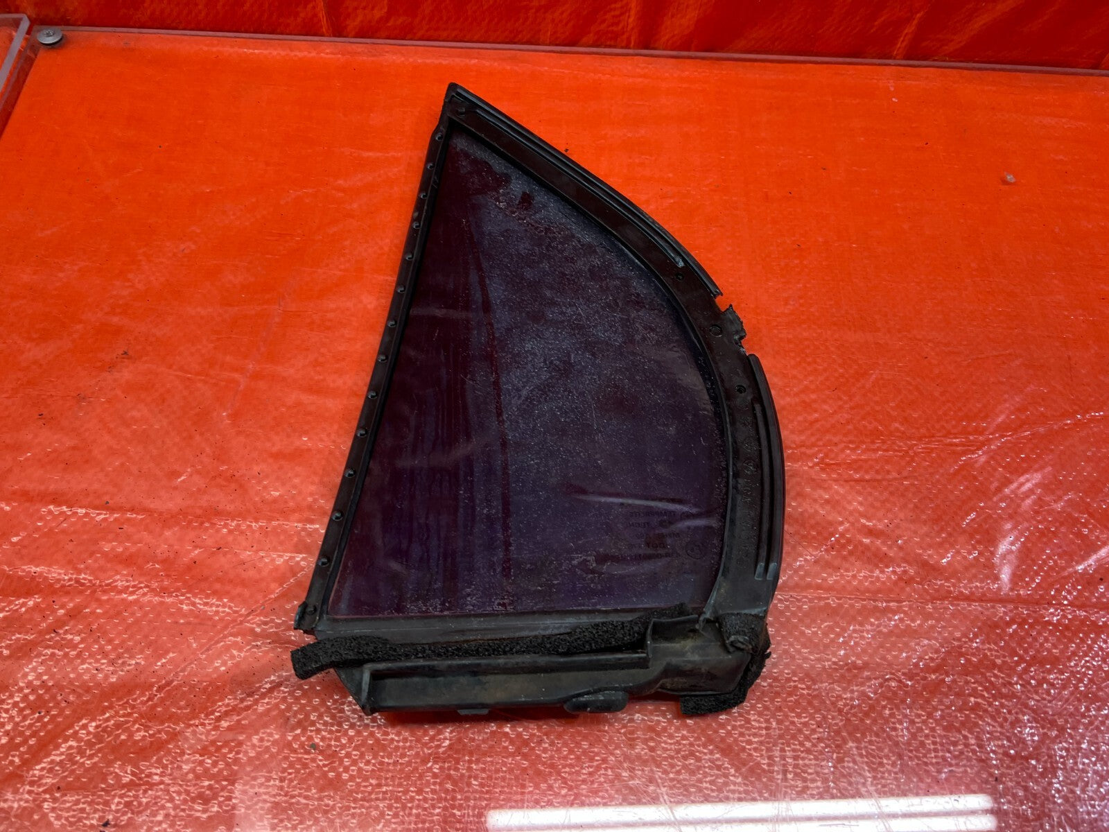 96 00 HONDA CIVIC   SEDAN   PASSENGER RIGHT REAR   DOOR VENT GLASS   OEM #1277