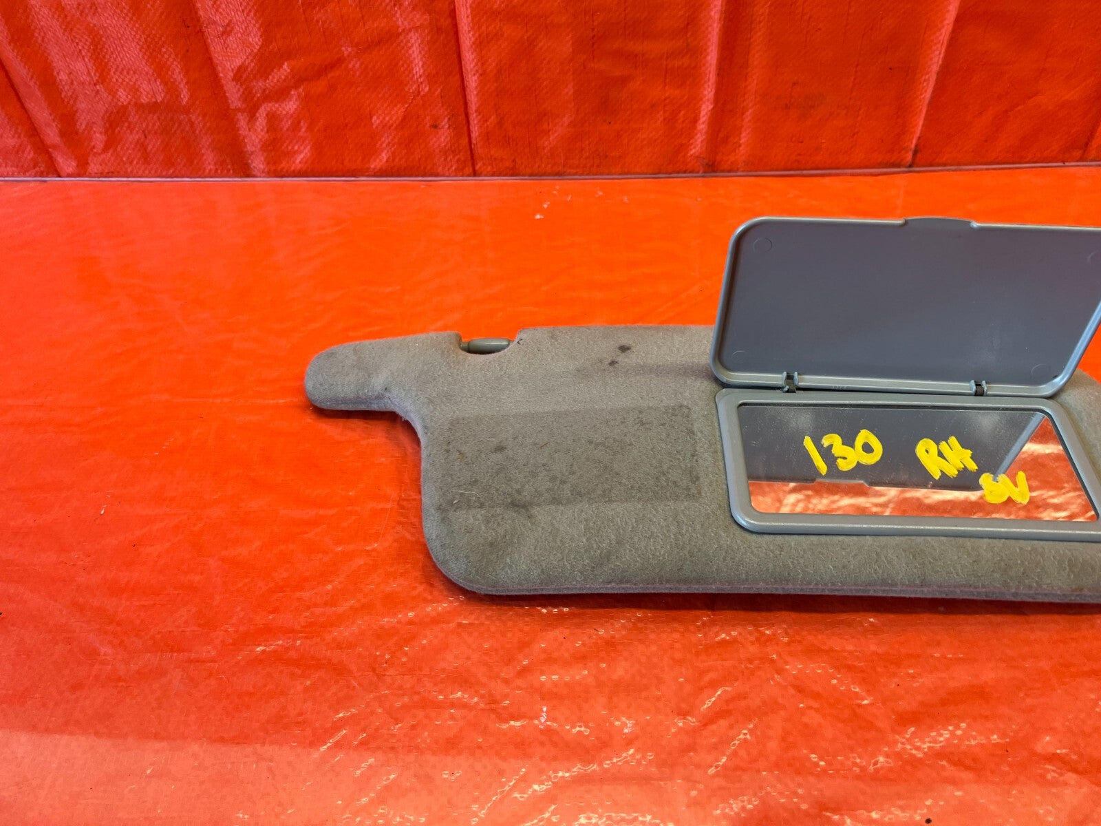 96 00 HONDA CIVIC   SUN VISOR   PASSENGER RIGHT SIDE   GRAY   OEM #130  WEAR9