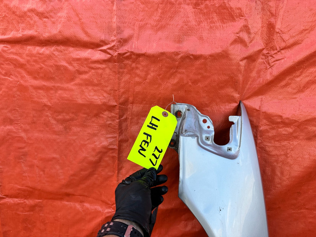88 91 HONDA CRX   FENDER   DRIVER LEFT SIDE   OEM FACTORY #2777