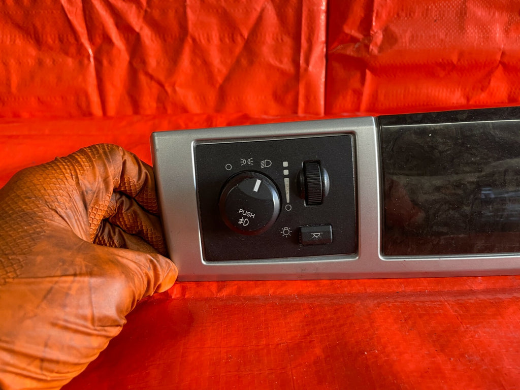 2010 10 DODGE GRAND CARAVAN   HEADLIGHT HEADLAMP SWITCH W/ TRIM   OEM OE1